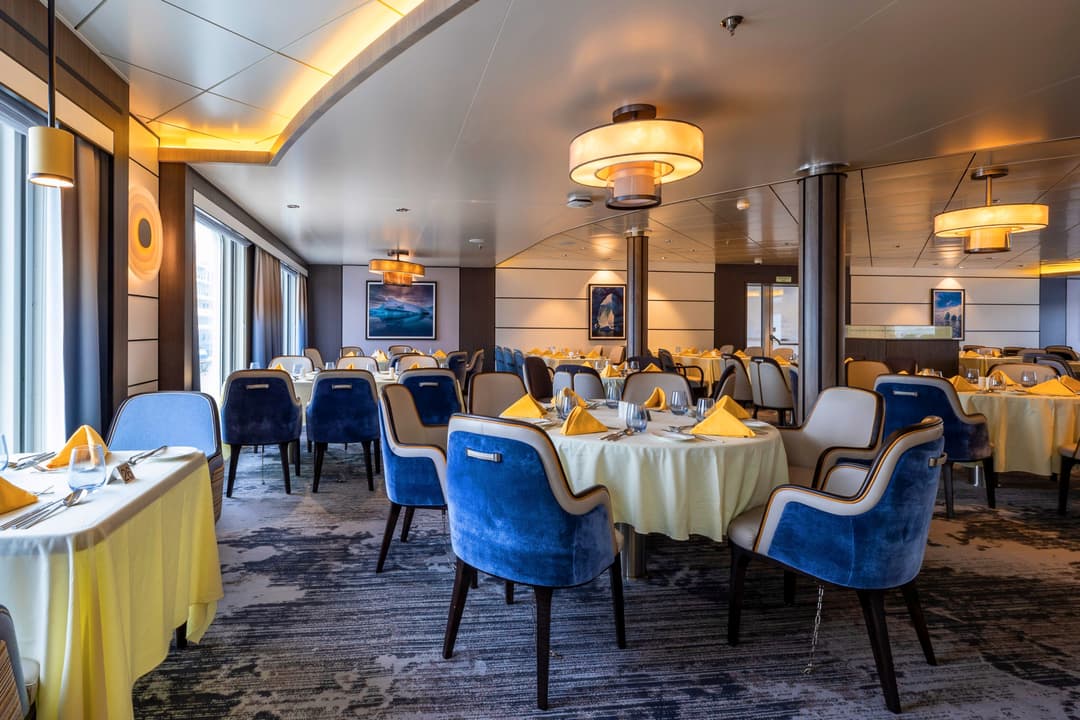 Ae Expeditions, Sylvia Earle, Dining Room, Sylvia Earle, Richard I'anson