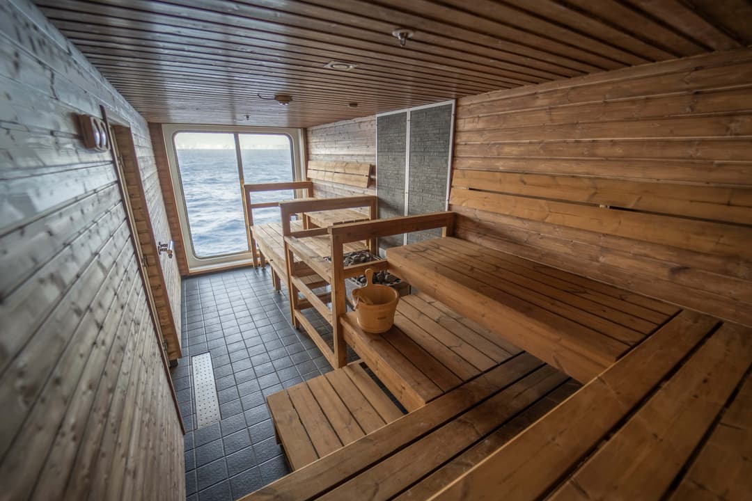 Ae Expeditions, Greg Mortimer Sauna
