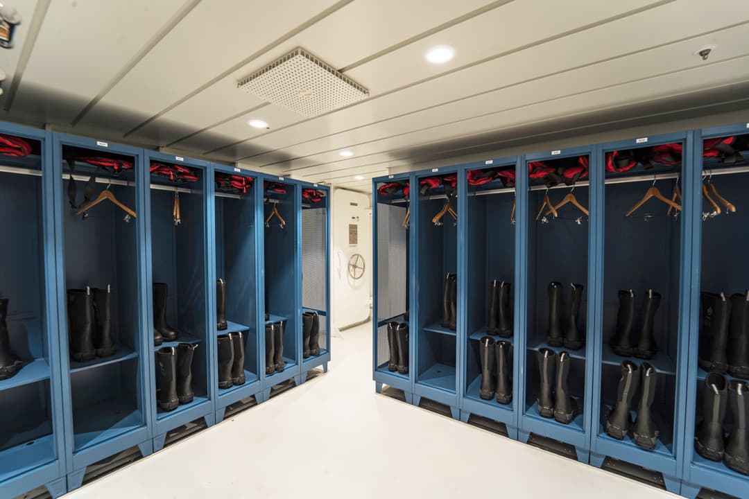 Ae Expeditions, Greg Mortimer Mud Room