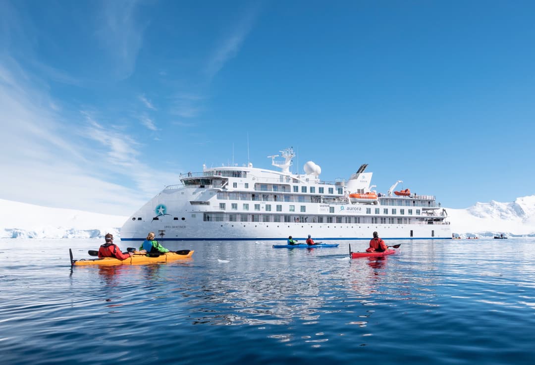 Ae Expeditions, Kayaking, Gm, Port Lockroy; Al Bakker