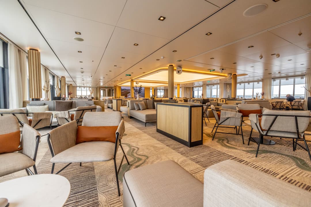 Swan Hellenic, Sh Diana, Observation Lounge 13
