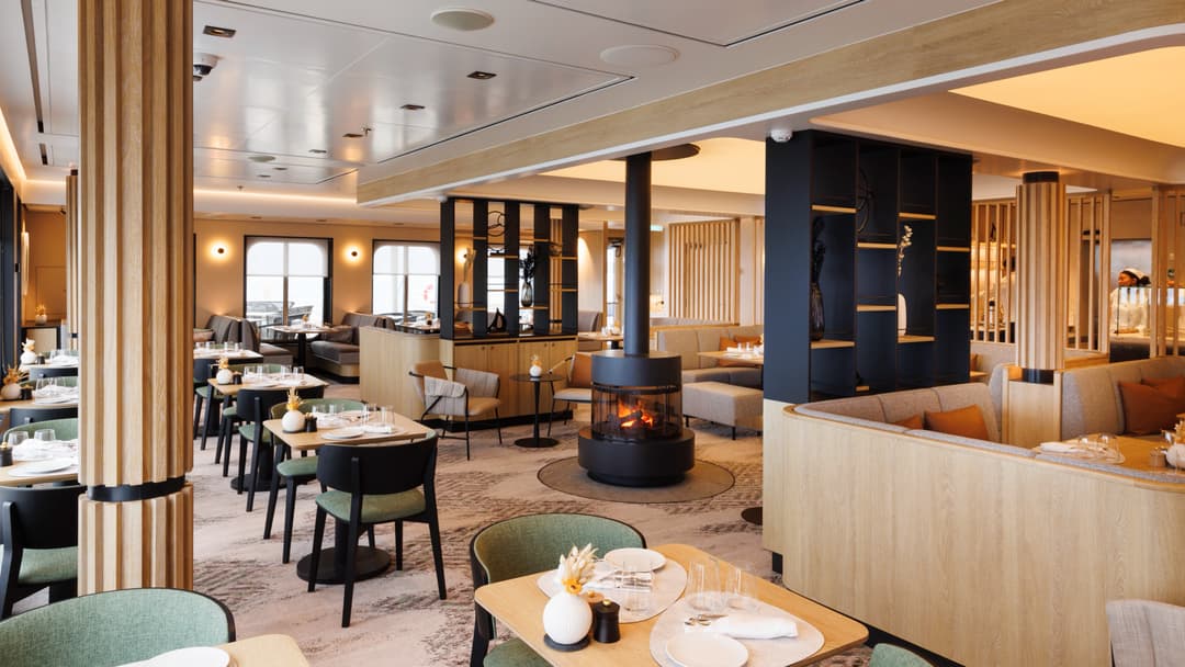 Swan Hellenic, Sh Vega, Club Lounge4