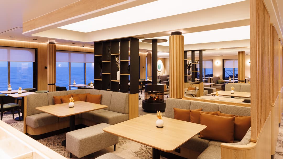Swan Hellenic, Sh Vega, Club Lounge5