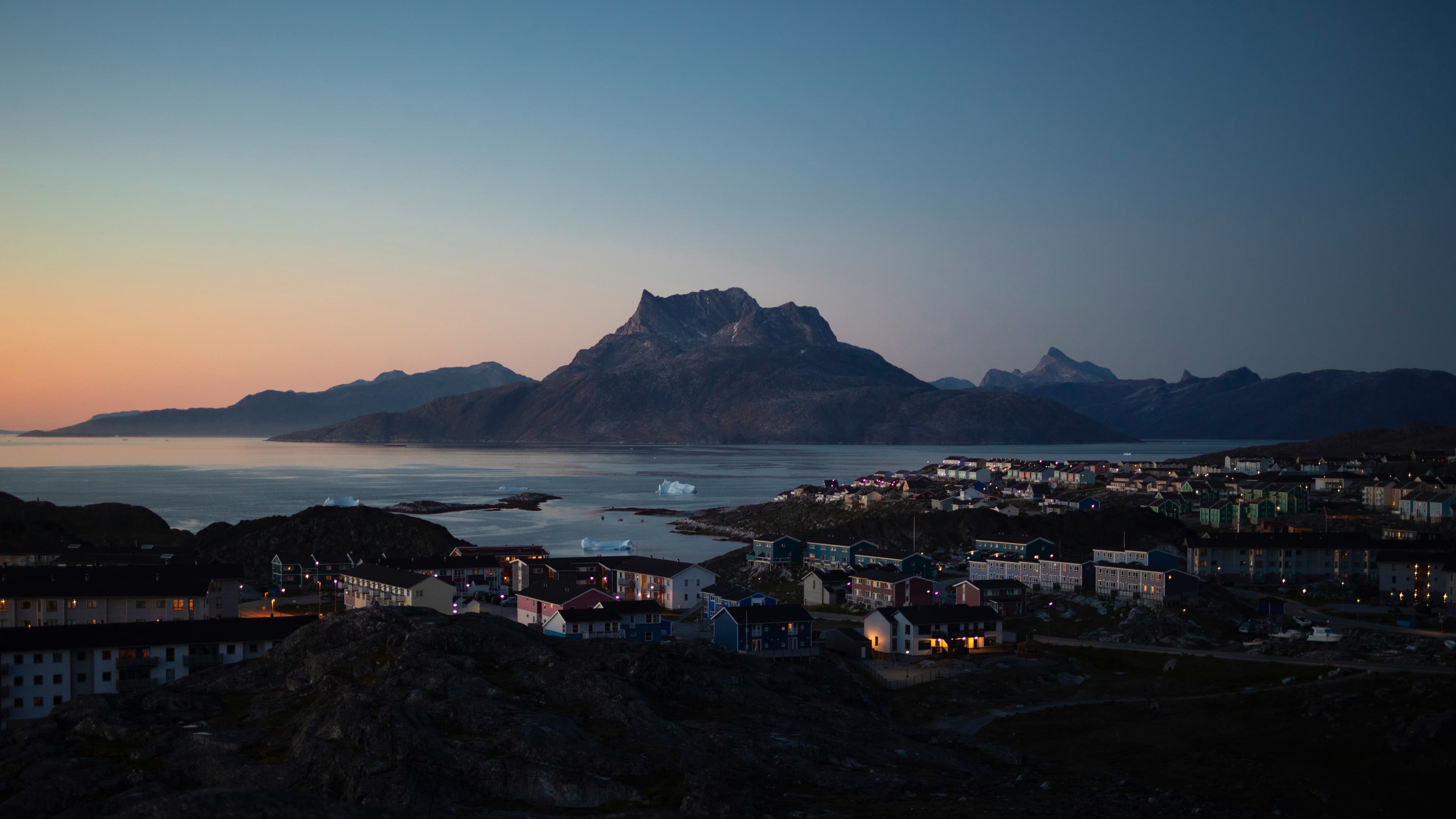Discovering Greenland – From Reykjavík to Nuuk