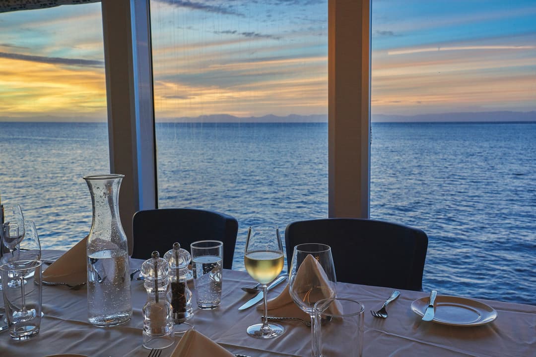 Ng Le Ng Venture Dining Room ©Lindblad Expeditions Marco Ricca 3