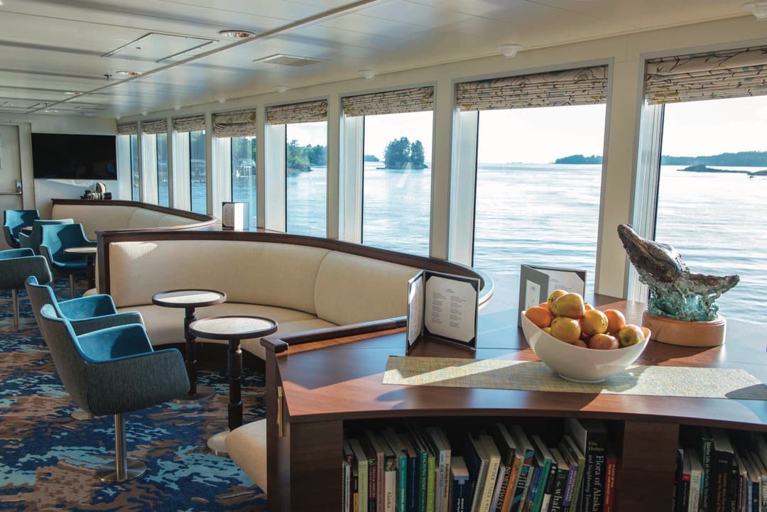 Ng Le Ng Quest Ng Venture Lounge ©Lindblad Expeditions Matt Seigal