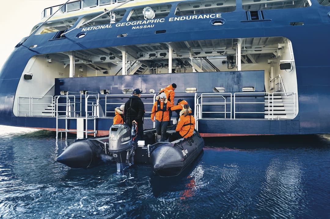 Ng Le Ng Endurance Ng Resolution Zodiacs ©Lindblad Expeditions Olivind Haug