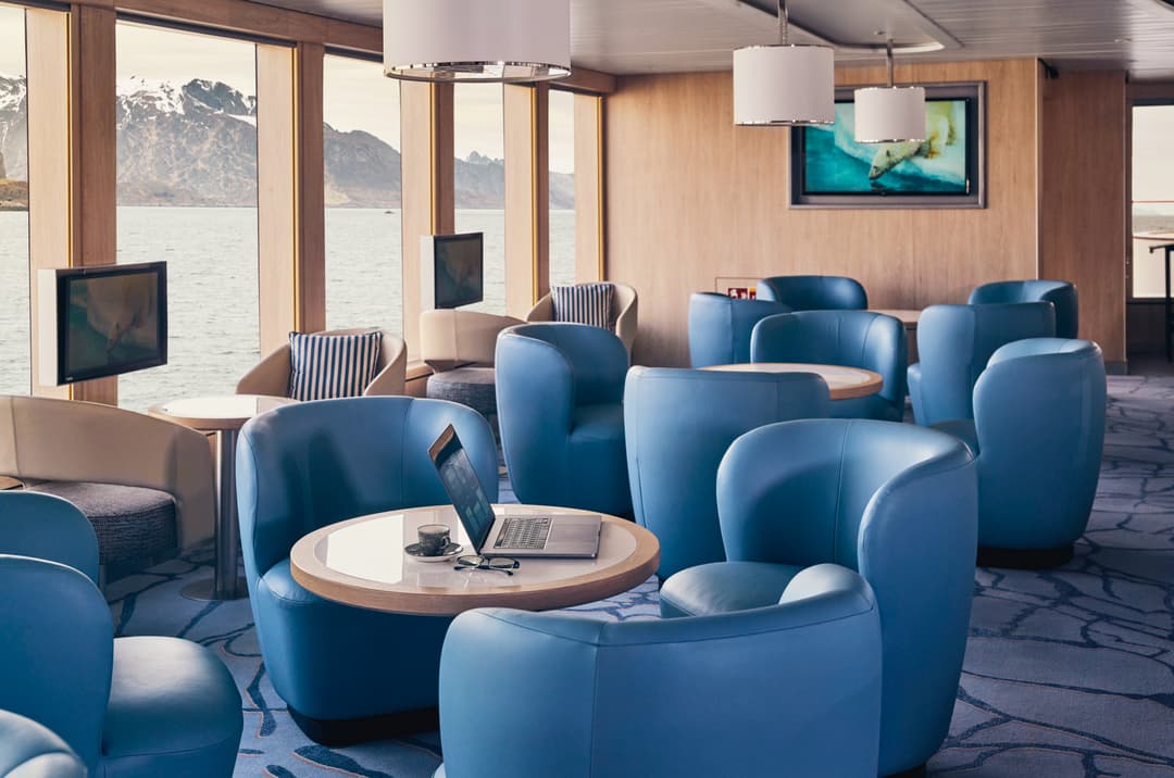 Ng Le Ng Endurance Ng Resolution Ice Lounge ©Lindblad Expeditions Olivind Haug
