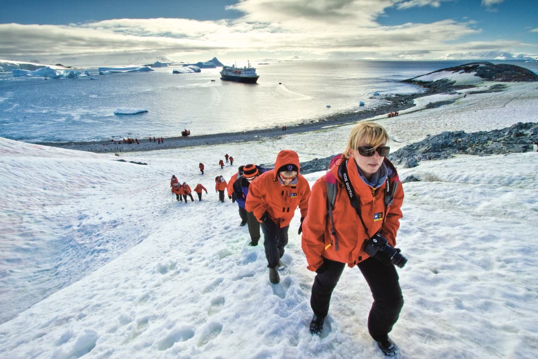 Ng Le Ng Explorer In Antarctica ©Lindblad Expeditions Michael S. Nolan 0