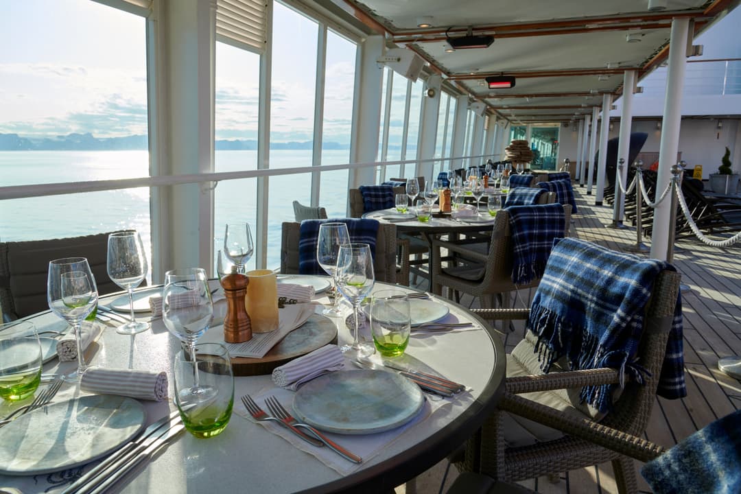 Seabourn Quest The Patio, Credit. Mike Louagie