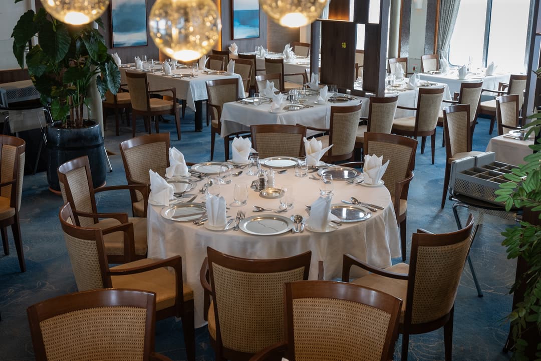 Polar Latitudes MS Seaventure - Dining Room 4.jpg