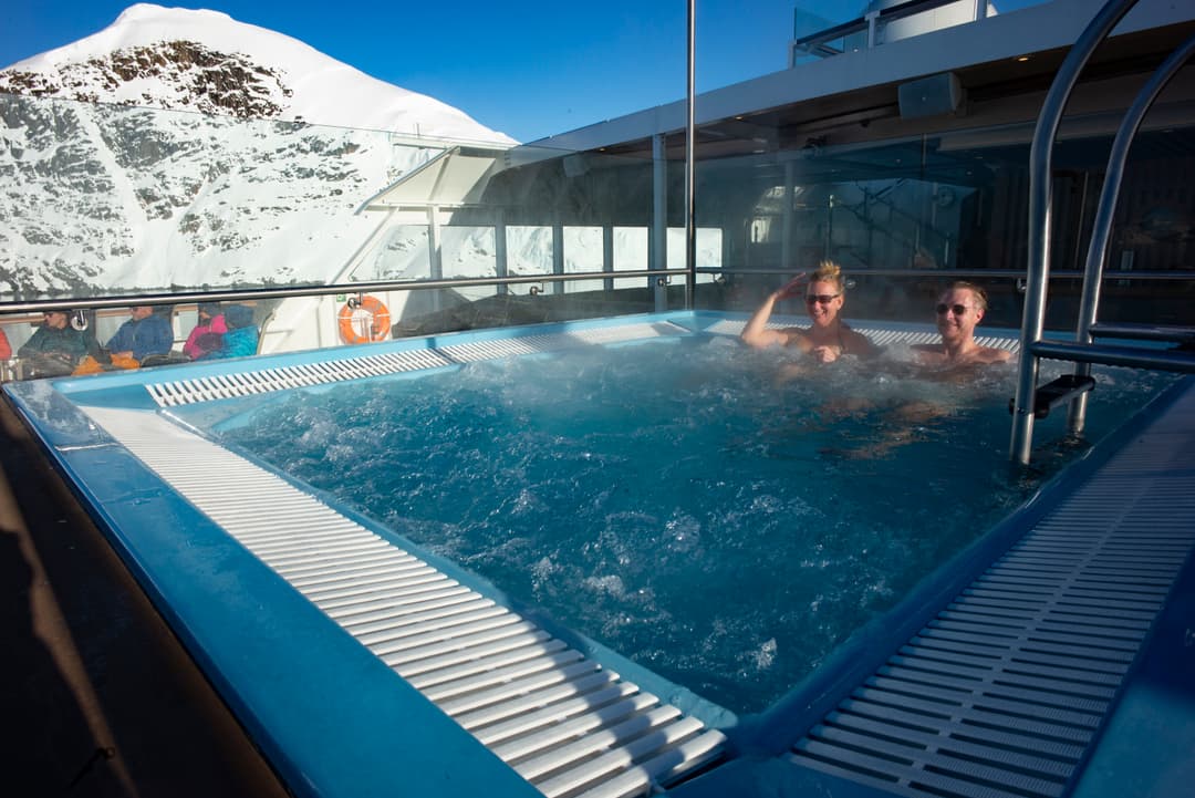 Hx Hurtigruten Expeditions, Ms Roald Amundsen, Hot Tub In Antarctica 2 ©Svai As