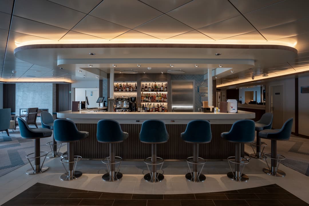 Polar Latitides Ocean Albatros Lounge Bar 1
