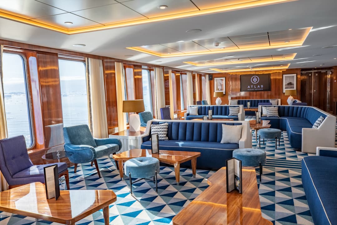 Aov World Traveller Atlas Lounge 0