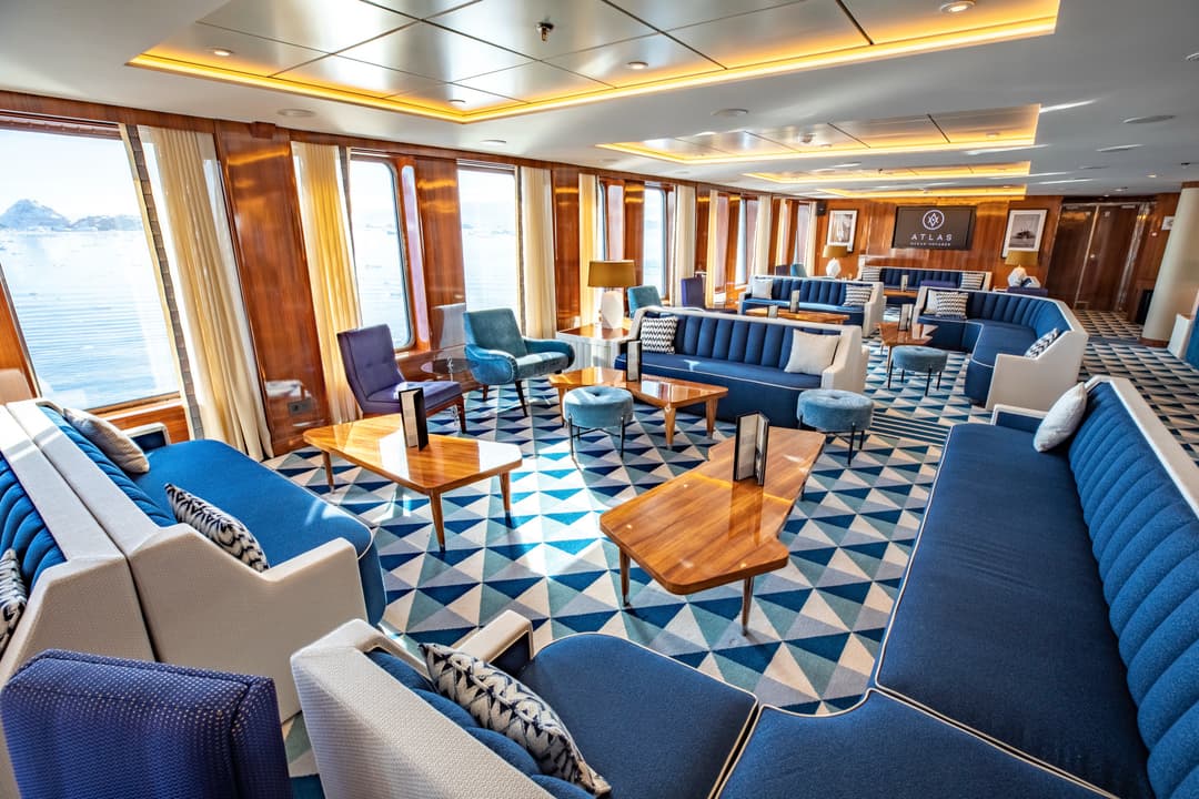 Aov World Traveller Atlas Lounge 1