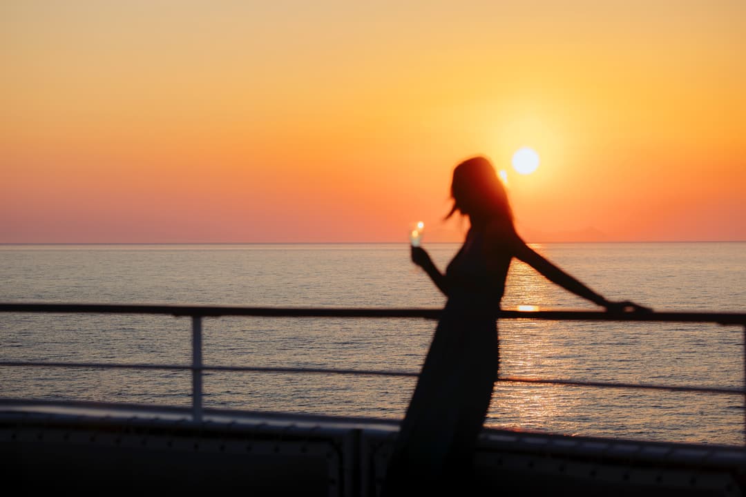 Ponant, L'austral Sun Deck ©Ponant Julien Fabro