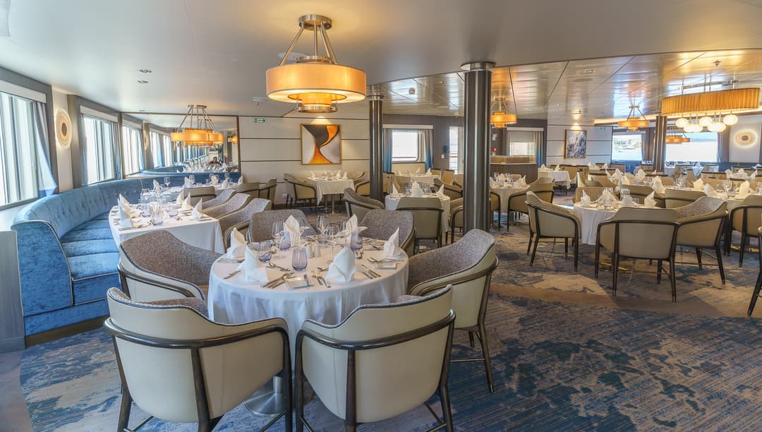 Quark Expeditions, Ocean Explorer Main Dining Room 2 ©Quark Expeditions