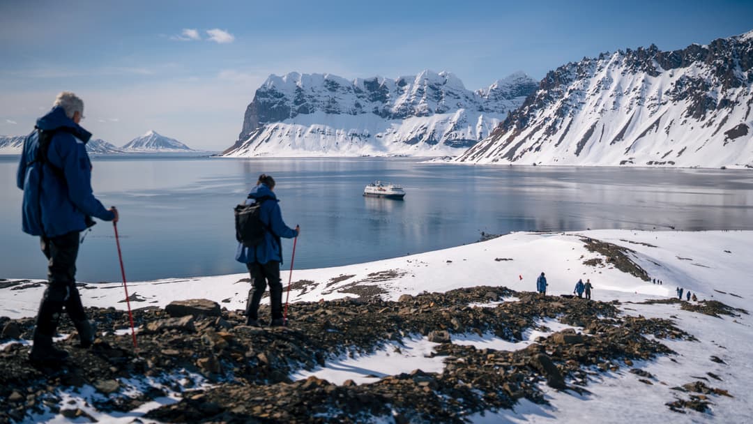 Hx Hurtigruten Expeditions Ms Spitsbergen Svalbard Burgerbutka Exterior 2 ©Kay Fochtmann & Hx