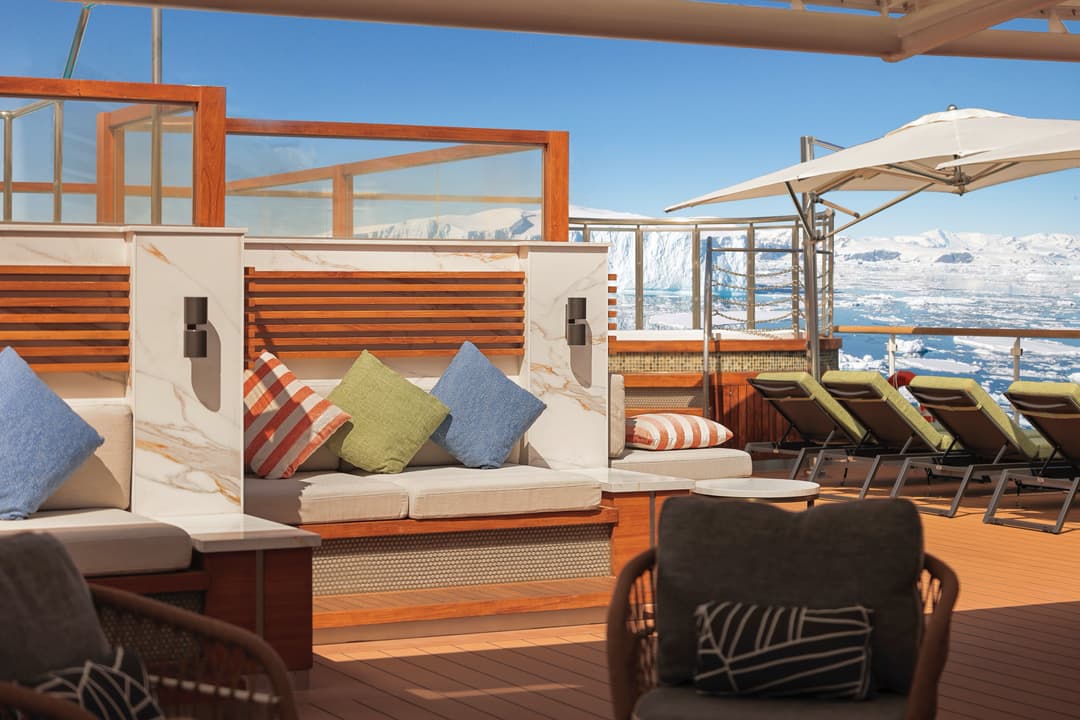 Ae Expeditions Douglas Mawson Sun Deck ©Ae Expeditions 1