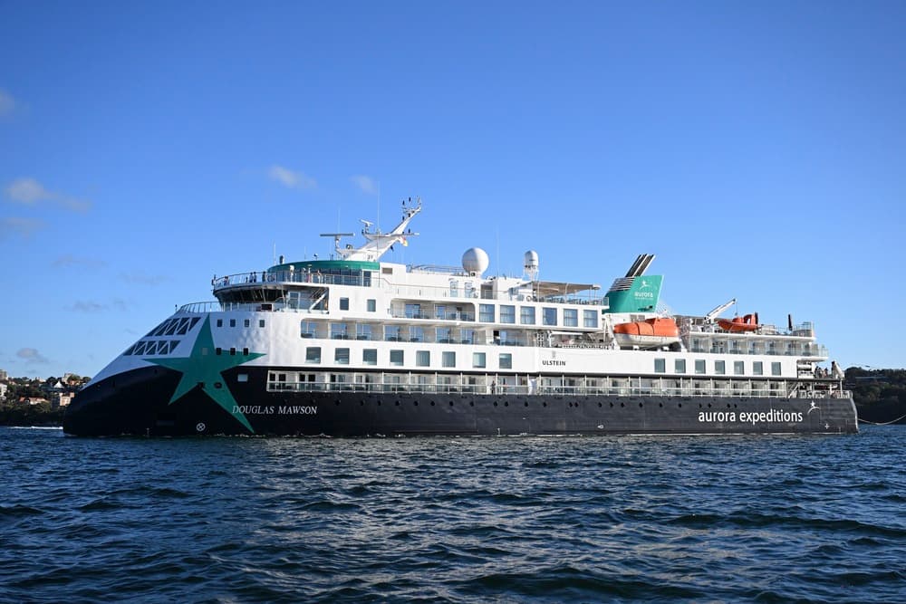 Antarctic Peninsula: Fly the Drake