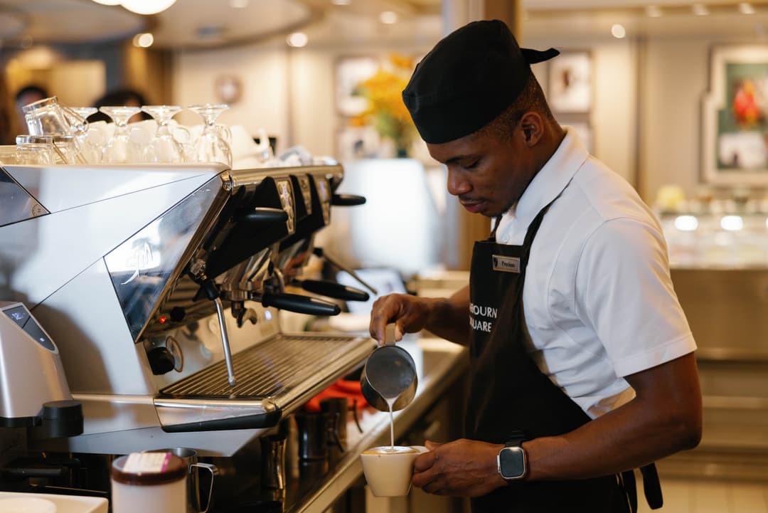 Seabourn Coffee Bar ©Kara Hunter