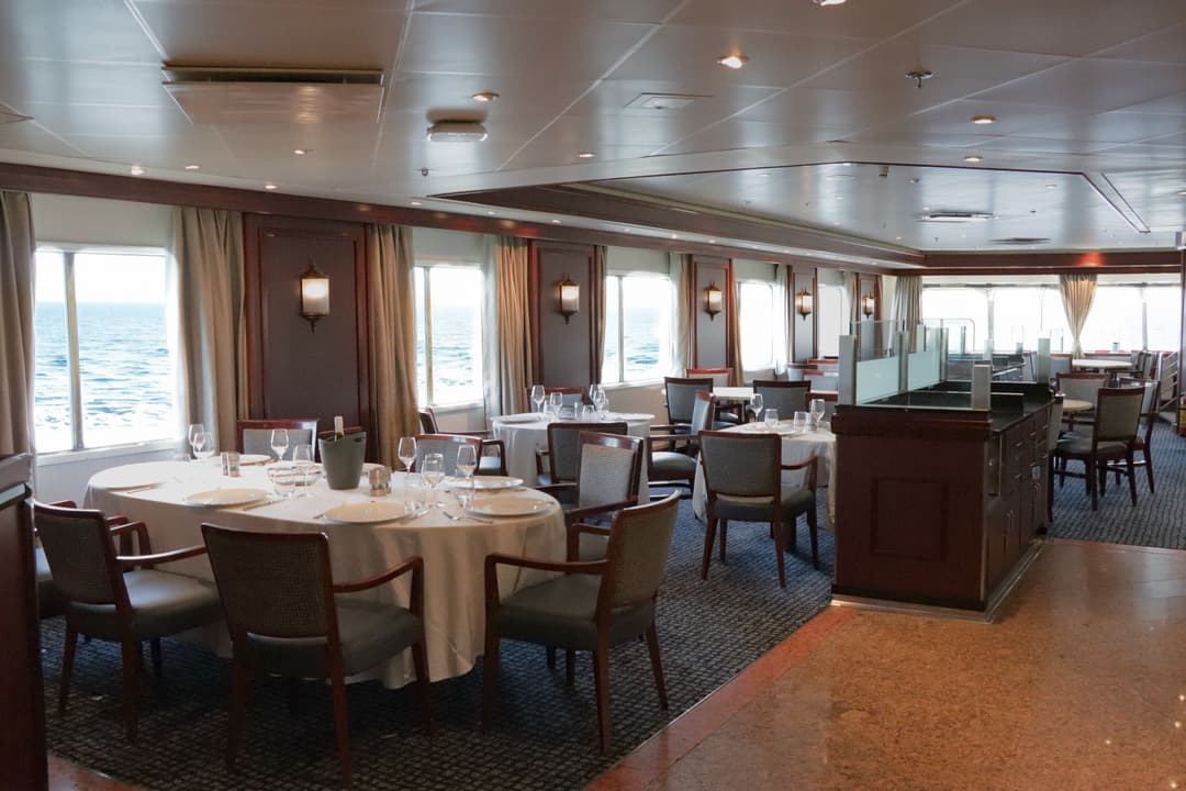 Polar Latitudes Expeditions Mv Discoverer Restaurant 6