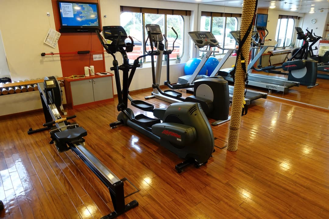 Heritage Expeditions Heritage Adventurer Gym ©Heritage Expeditions