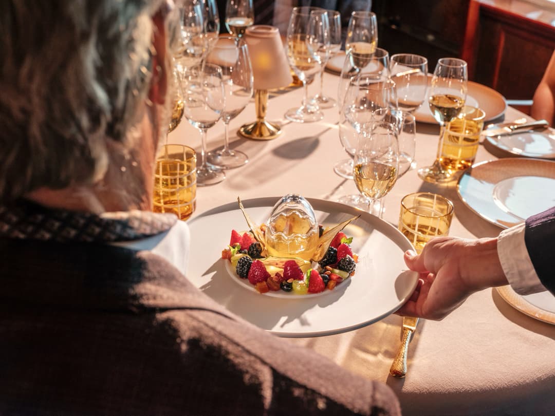 Silversea Cruises Silver Cloud La Dame 3 ©Silversea Cruises Ltd