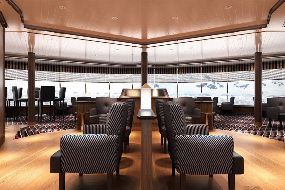 Silversea Cruises Silver Cloud Observation Lounge 2 ©Silversea Cruises Ltd