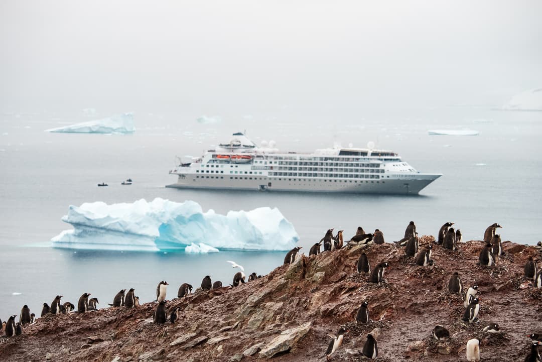 Silversea Cruises Silver Wind Antarctica Hike ©Silversea Cruises Ltd