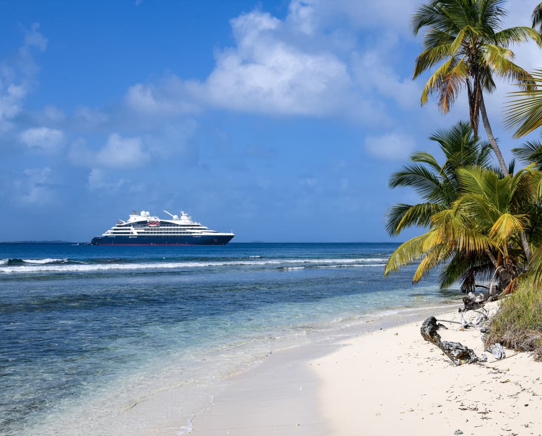 Le Laperouse Holandes Cay San Blas Panama ©Studio Ponant Thibault Garnier