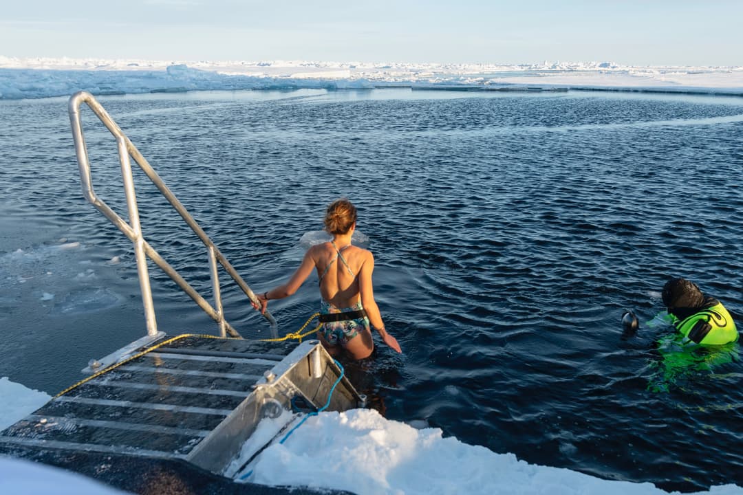 Ponant Explorations Polar Plunge ©Studio Ponant Olivier Blaud