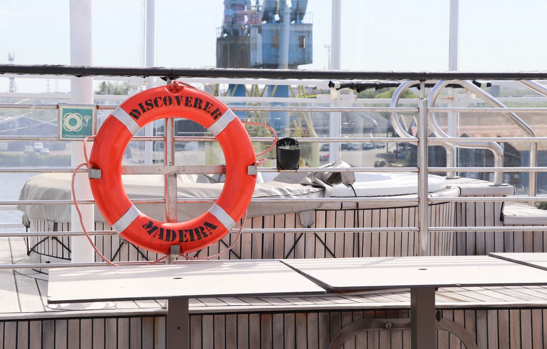 Polar Latitudes Expeditions Mv Discoverer Outdoor Grill 2