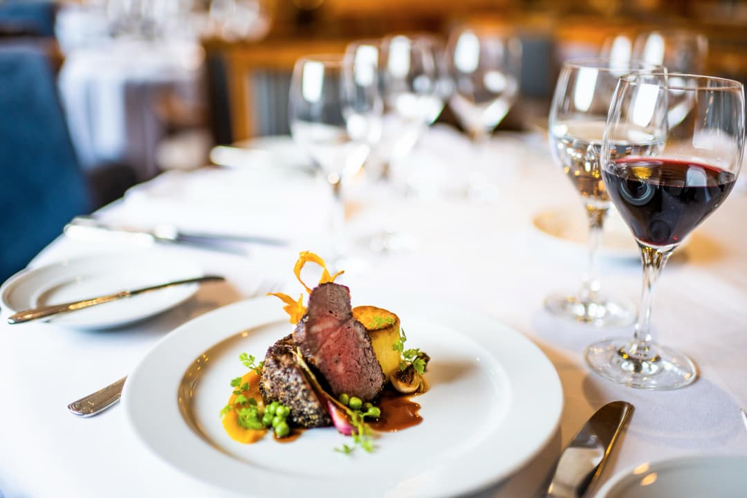 Ng Lindblad Expeditions National Geographic Orion Restaurant 4