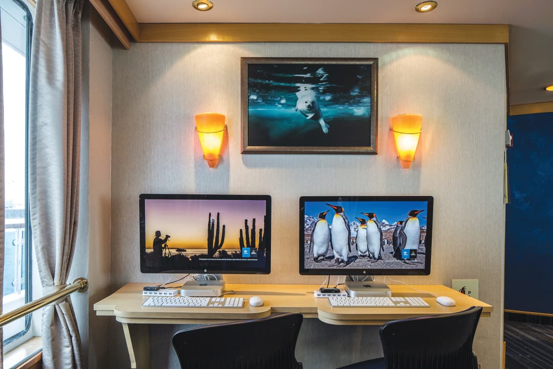Ng Lindblad Expeditions National Geographic Orion Observation Lounge 5