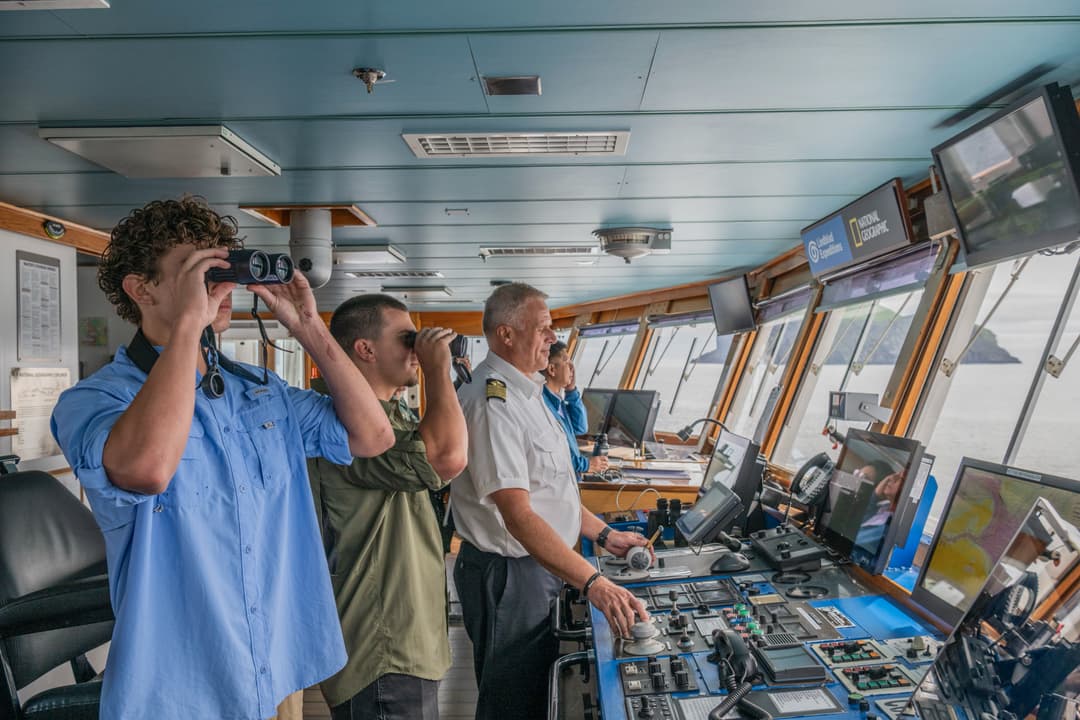 Ng Lindblad Expeditions National Geographic Explorer Bridge 1
