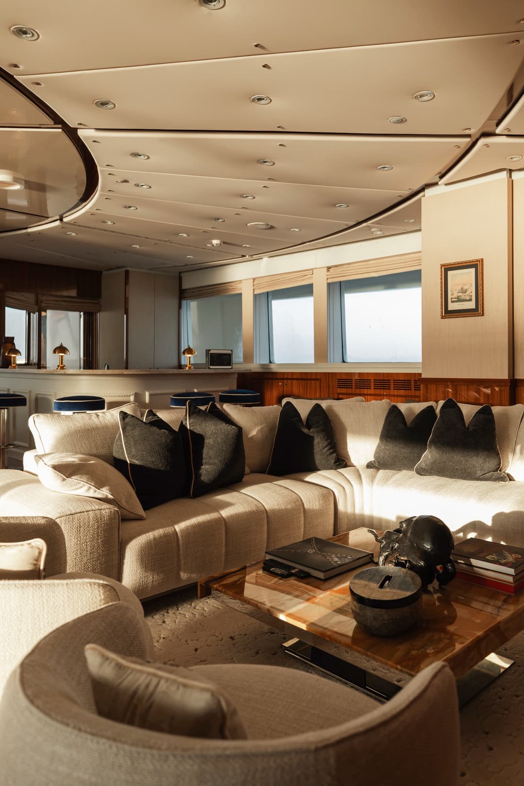 Aqua Lares Main Saloon ©Aqua Expeditions 7