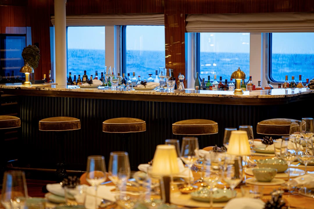 Aqua Lares Main Saloon Indoor Dining ©Aqua Expeditions 3