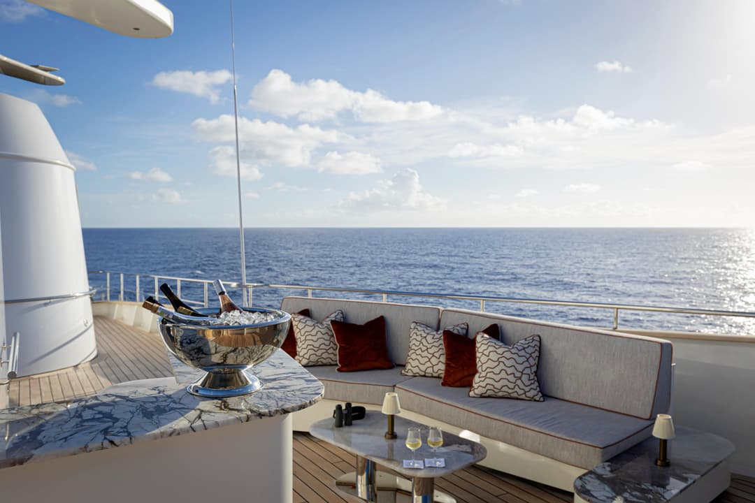 Aqua Lares Sun Deck Lounge Bar ©Aqua Expeditions 1